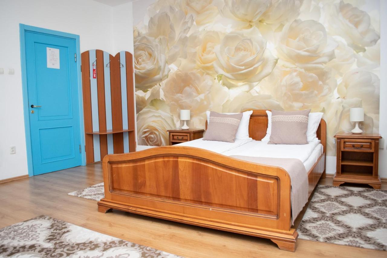 Motel Via Targu Mures Cristesti  Extérieur photo